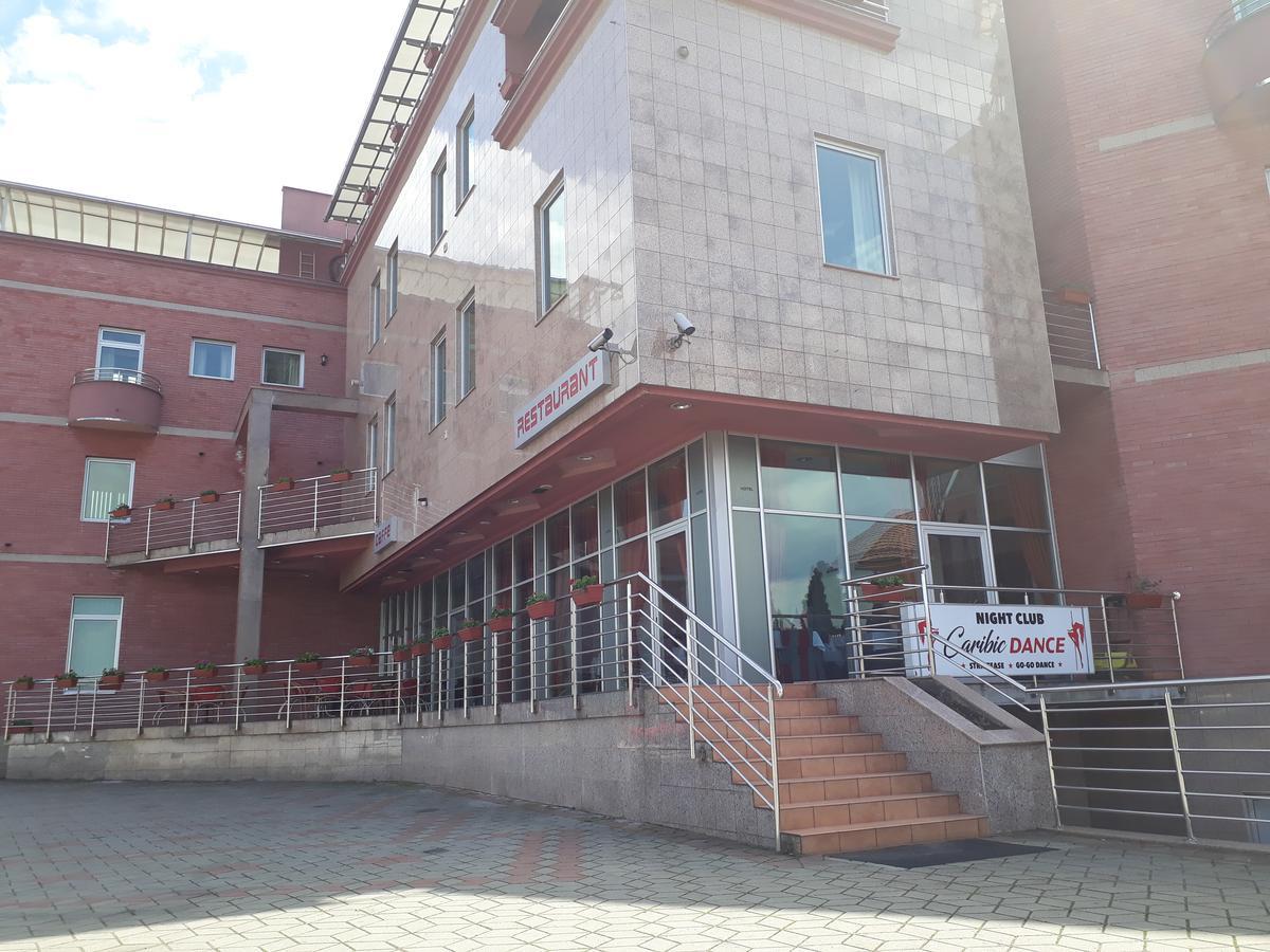 Hotel Cetojevic Banja Luka Buitenkant foto