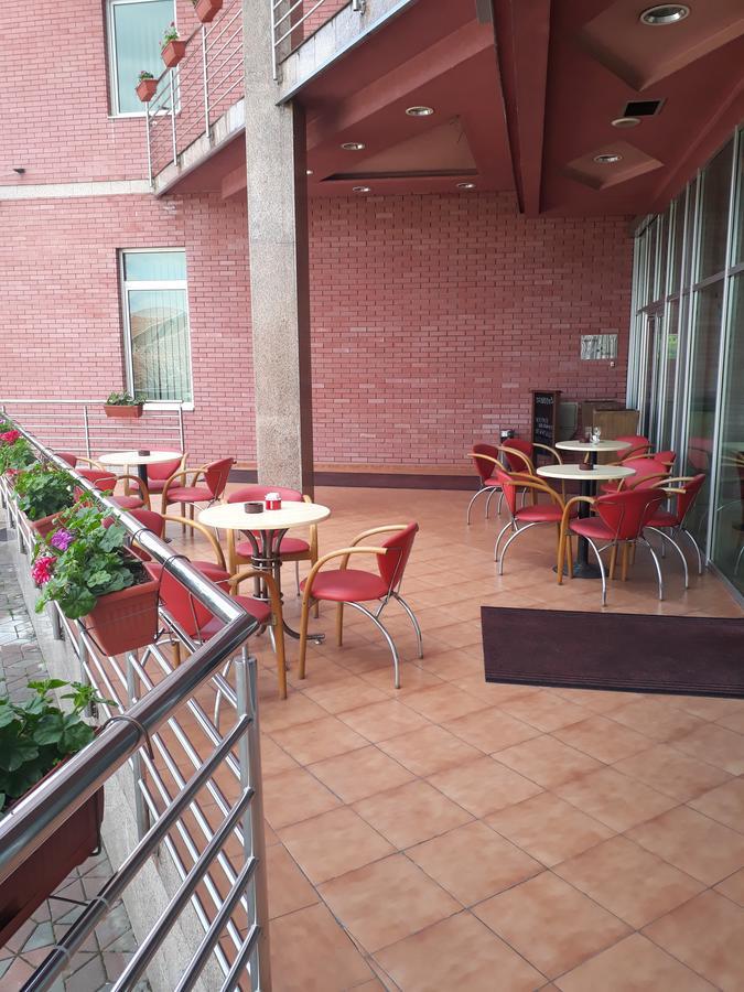 Hotel Cetojevic Banja Luka Buitenkant foto