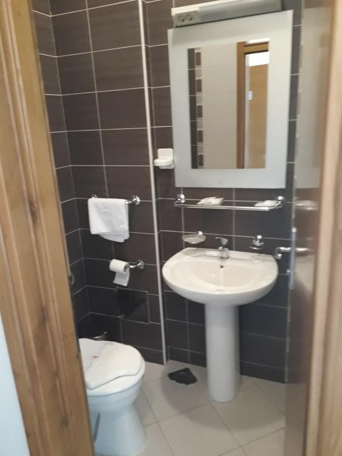 Hotel Cetojevic Banja Luka Buitenkant foto