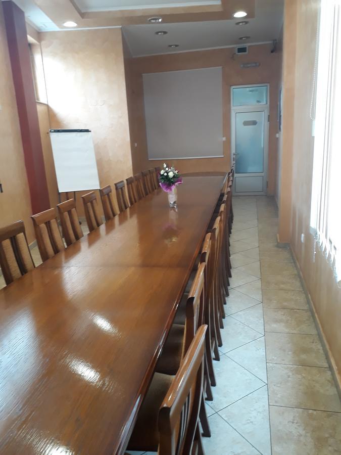 Hotel Cetojevic Banja Luka Buitenkant foto