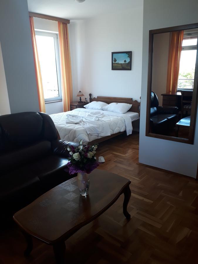 Hotel Cetojevic Banja Luka Buitenkant foto